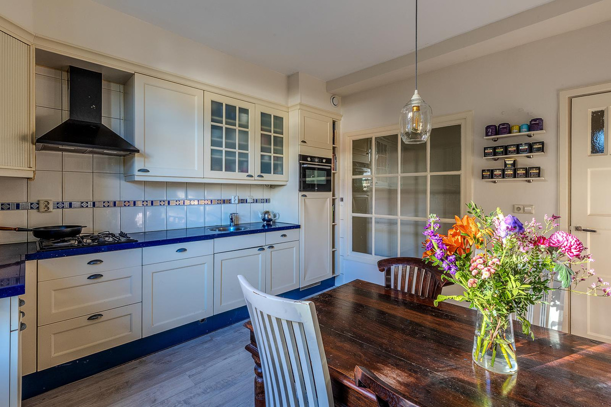 Tussenwoning te koop: Oost-Peterstraat 7, Arnhem