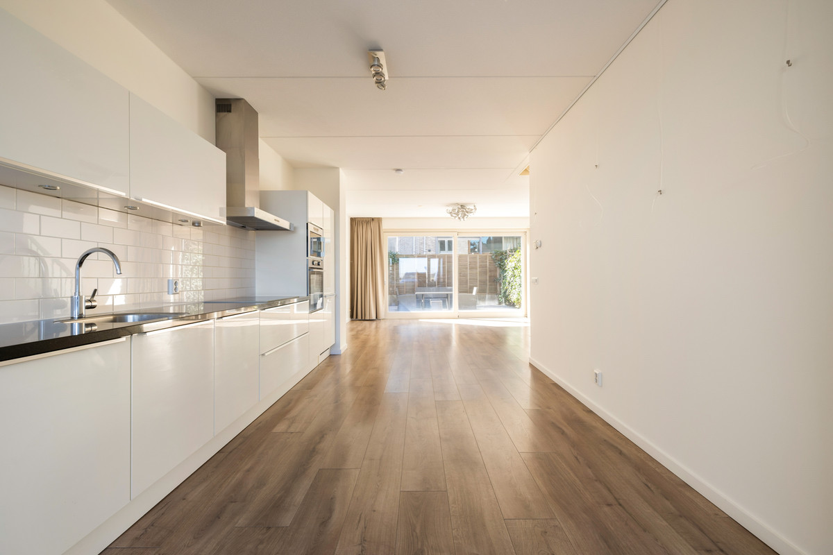 Tussenwoning te huur: Kea Boumanstraat 96, Amsterdam