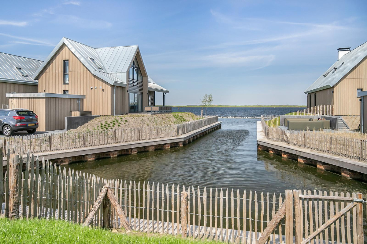 Vrijstaande woning te koop: Oesterdam 327, Tholen