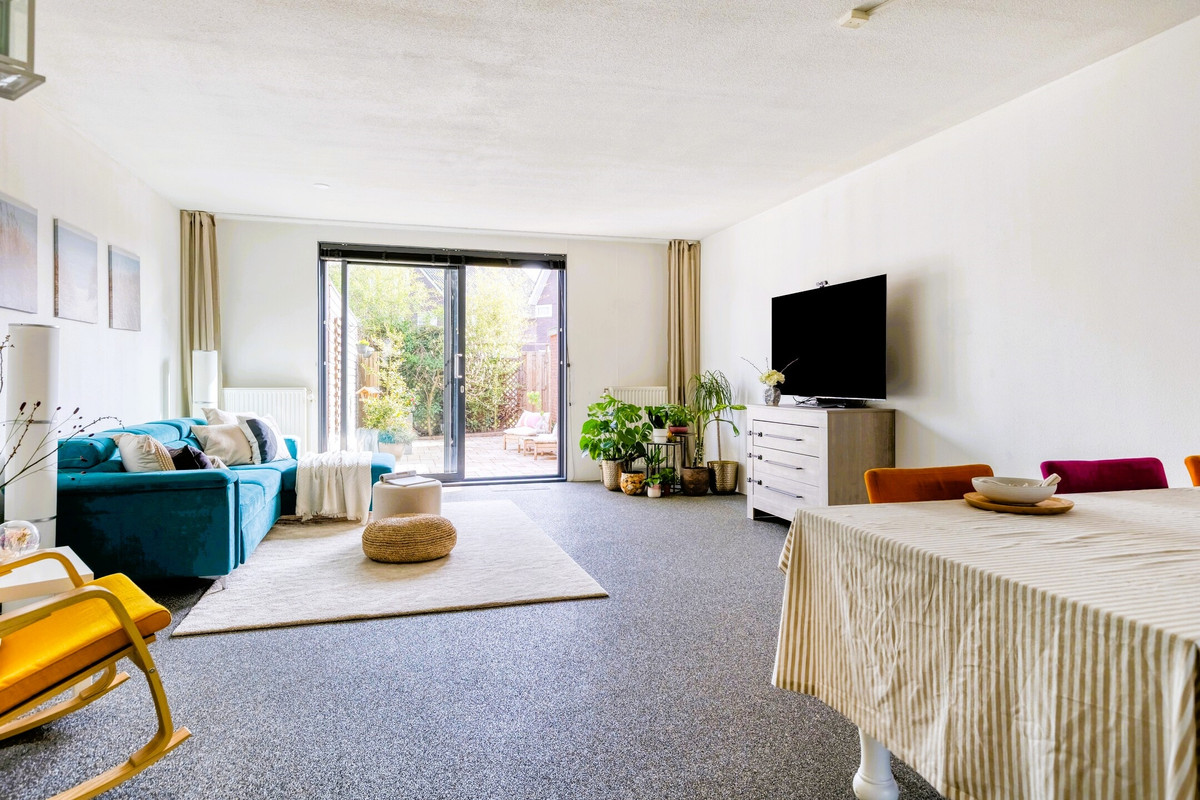 Tussenwoning te koop: Laan van Avant-Garde 512, Rotterdam