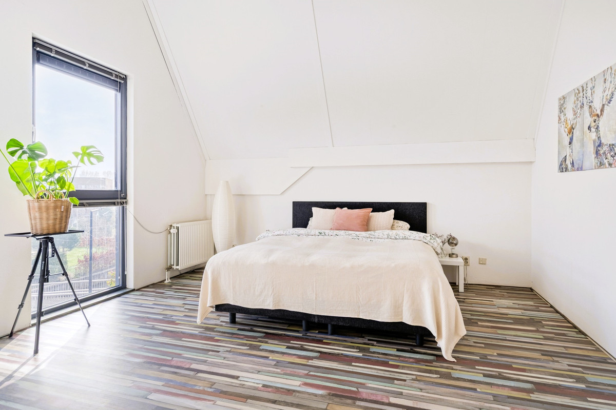 Tussenwoning te koop: Laan van Avant-Garde 512, Rotterdam