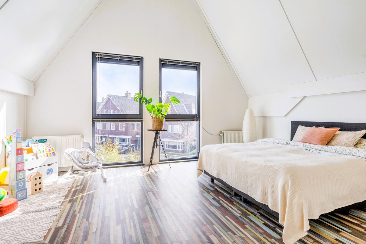 Tussenwoning te koop: Laan van Avant-Garde 512, Rotterdam