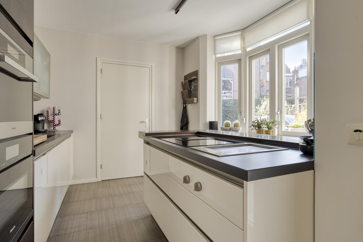 Tussenwoning te koop: Hoogstraat 35, Bergen Op Zoom