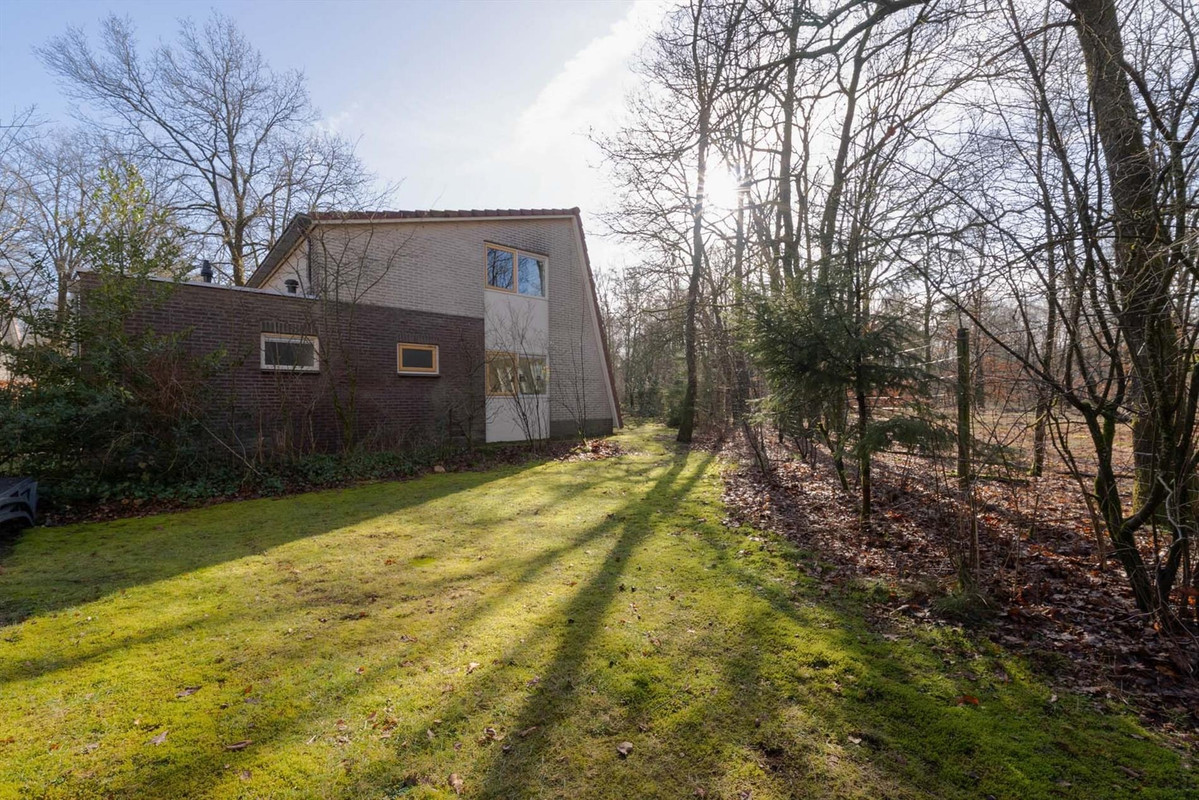 Vrijstaande woning te koop: Krimweg 140-16, Hoenderloo