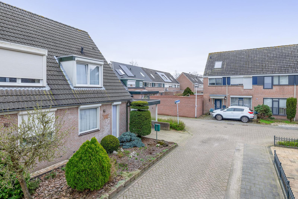 Hoekwoning te koop: Dr. Knippenberghof 35, Helmond