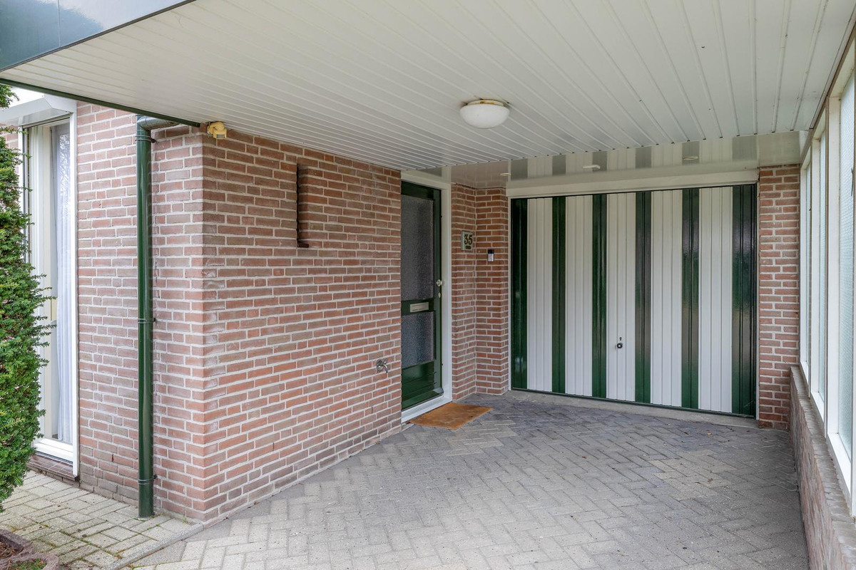 Hoekwoning te koop: Dr. Knippenberghof 35, Helmond