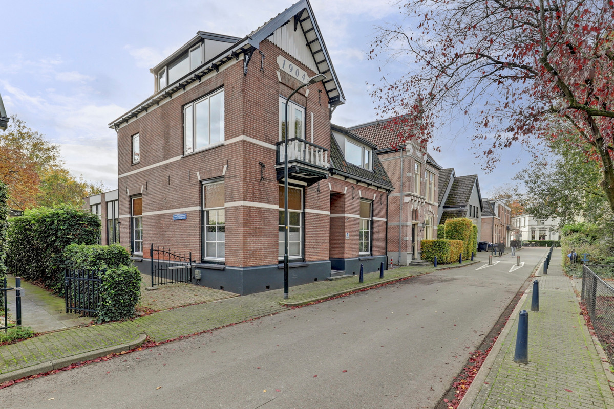 Twee-onder-één-kap te koop: Paul Krugerstraat 16, Apeldoorn