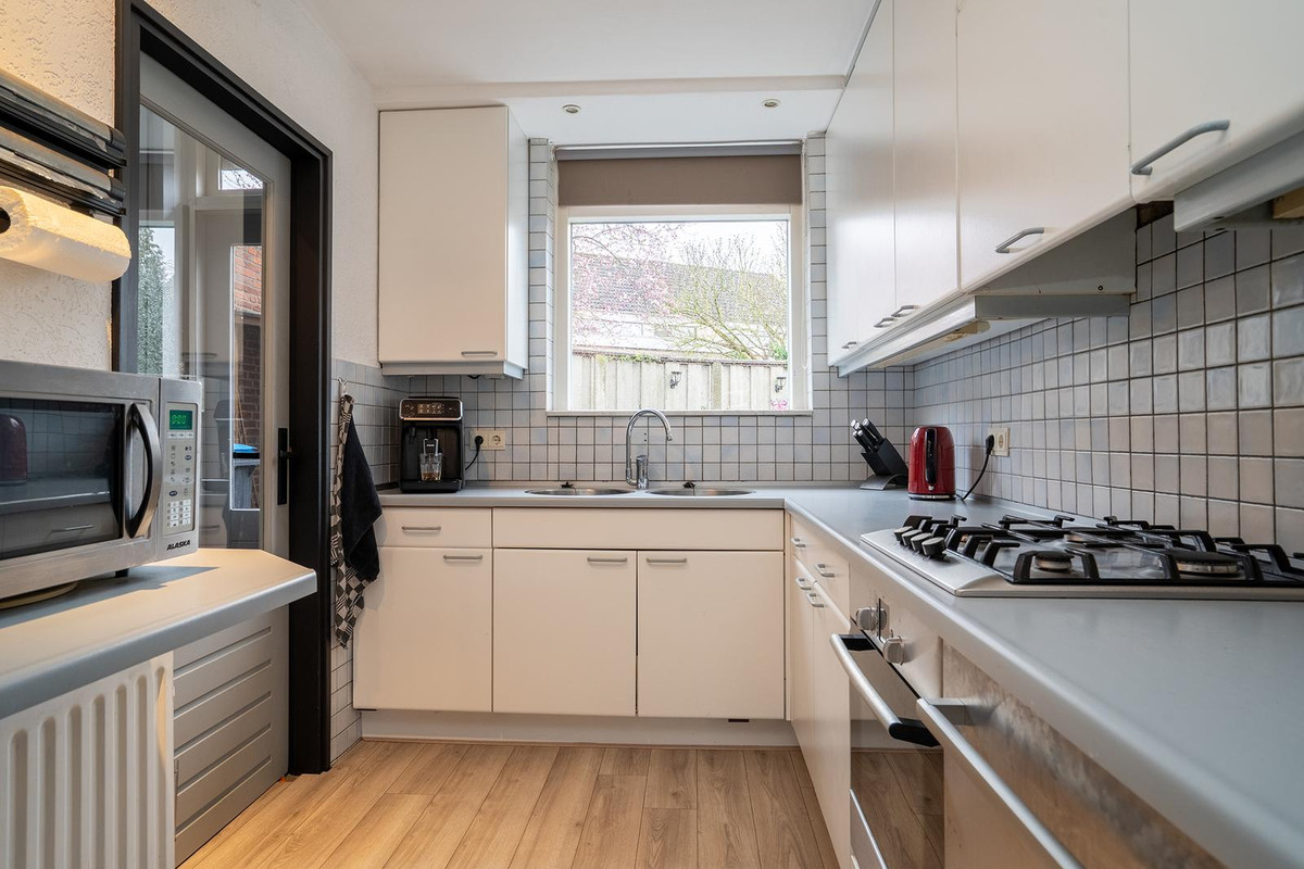Twee-onder-één-kap te koop: Roombeekstraat 20, Enschede