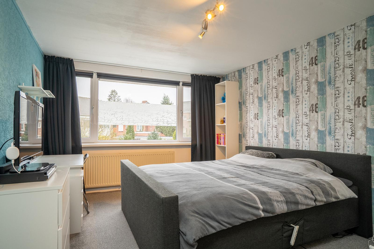 Twee-onder-één-kap te koop: Roombeekstraat 20, Enschede
