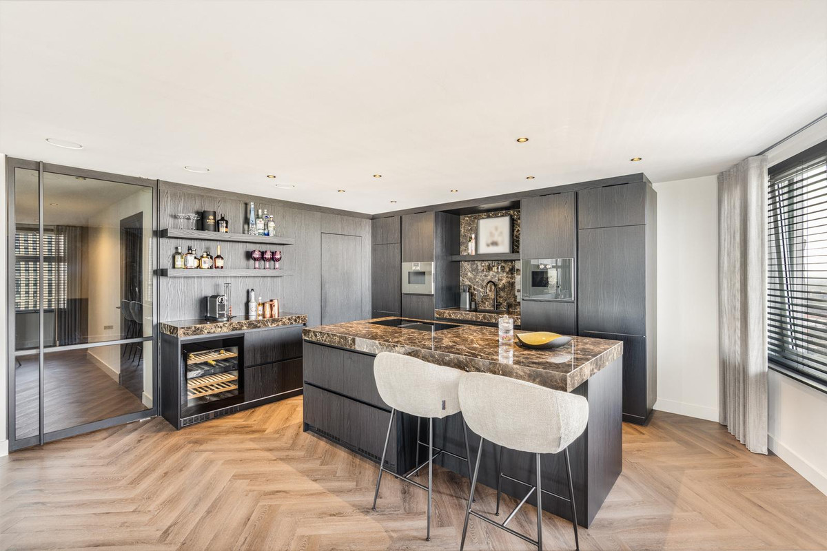Appartement te koop: Emmasingel 31-143, Eindhoven
