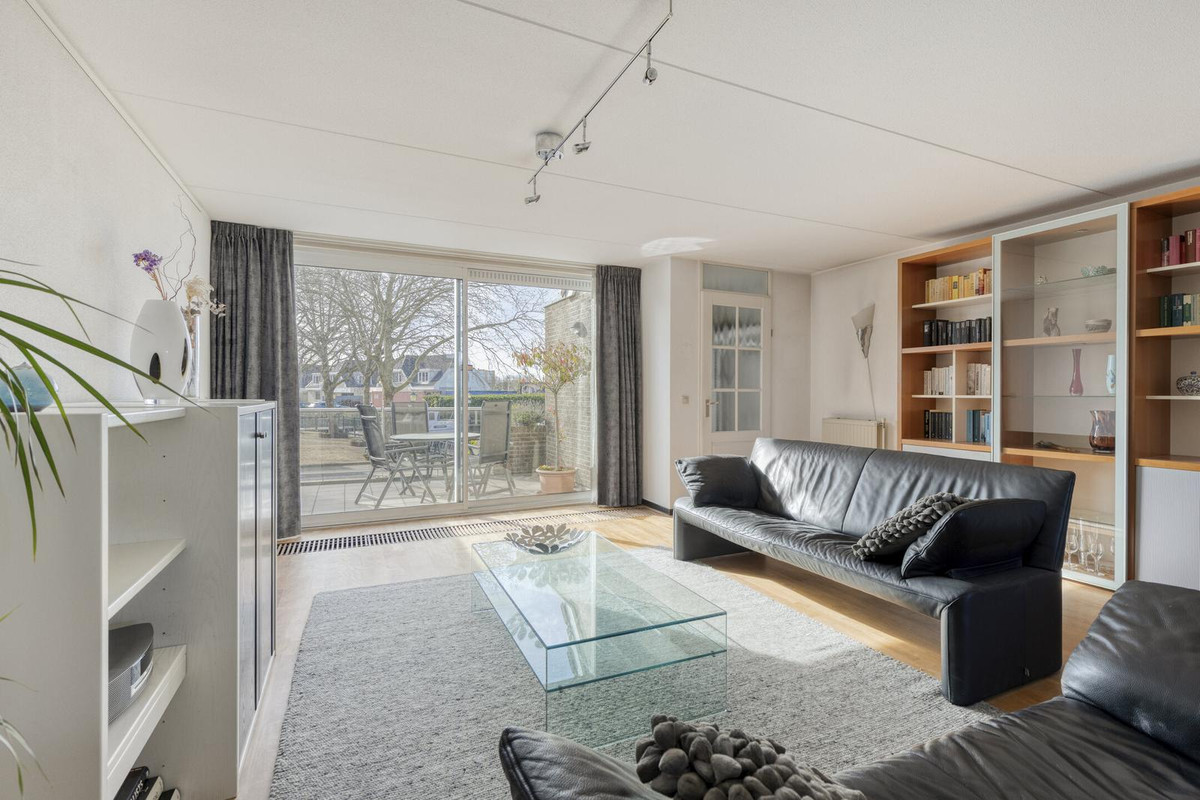Tussenwoning te koop: Burgemeester Bulderboulevard 17, Krimpen Aan Den Ijssel