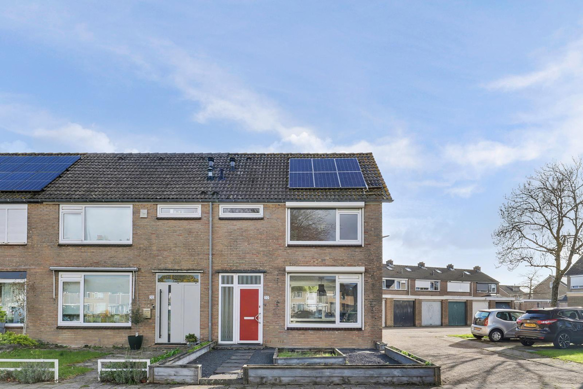 Hoekwoning te huur: Lelieplein 32, Yerseke