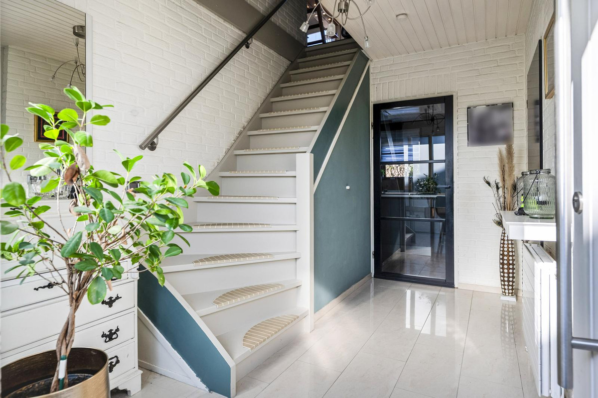 Vrijstaande woning te koop: Sluisweg 14, Born