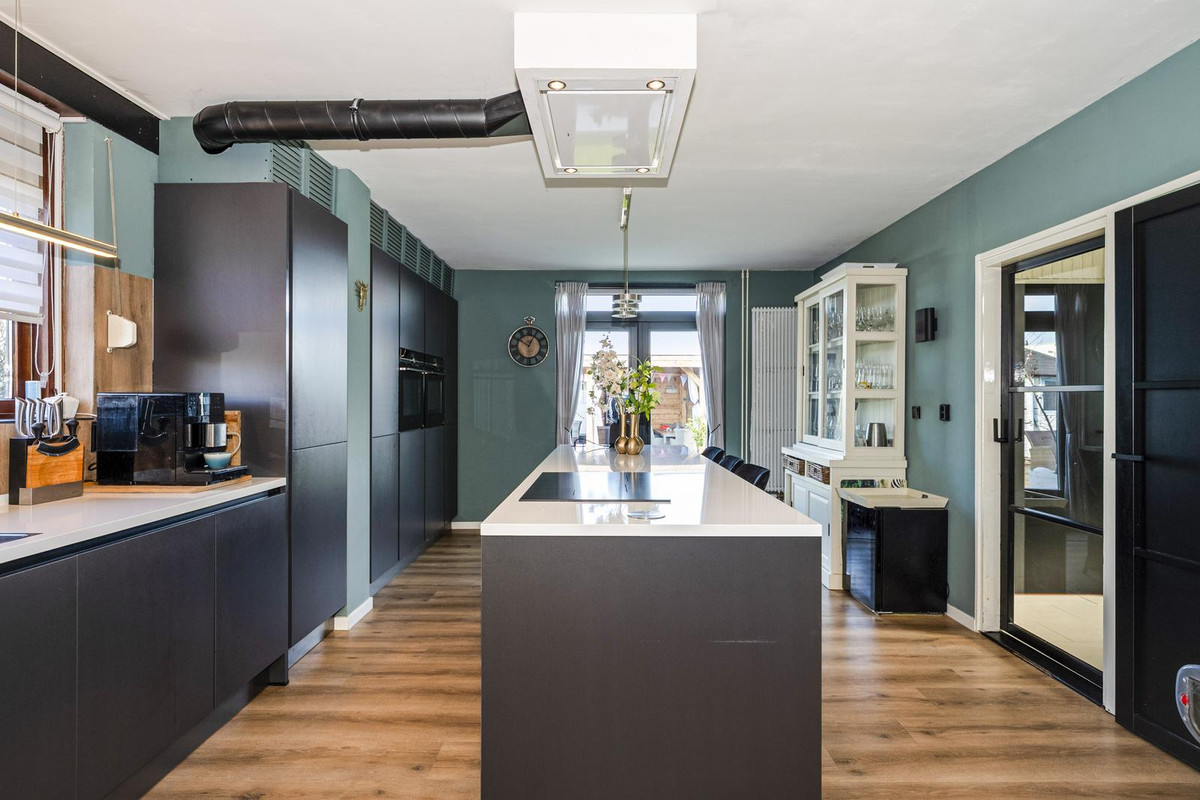 Vrijstaande woning te koop: Sluisweg 14, Born