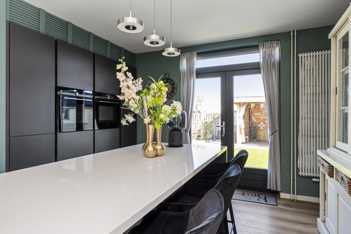 Vrijstaande woning te koop: Sluisweg 14, Born