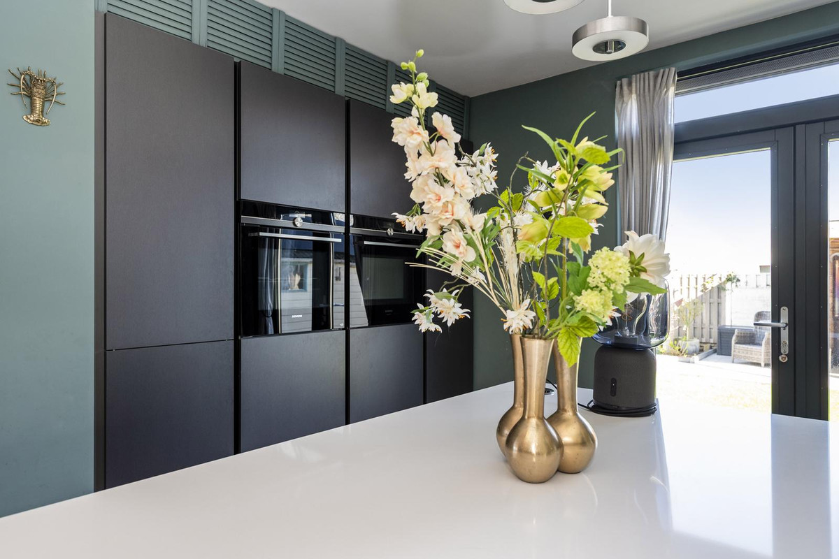 Vrijstaande woning te koop: Sluisweg 14, Born