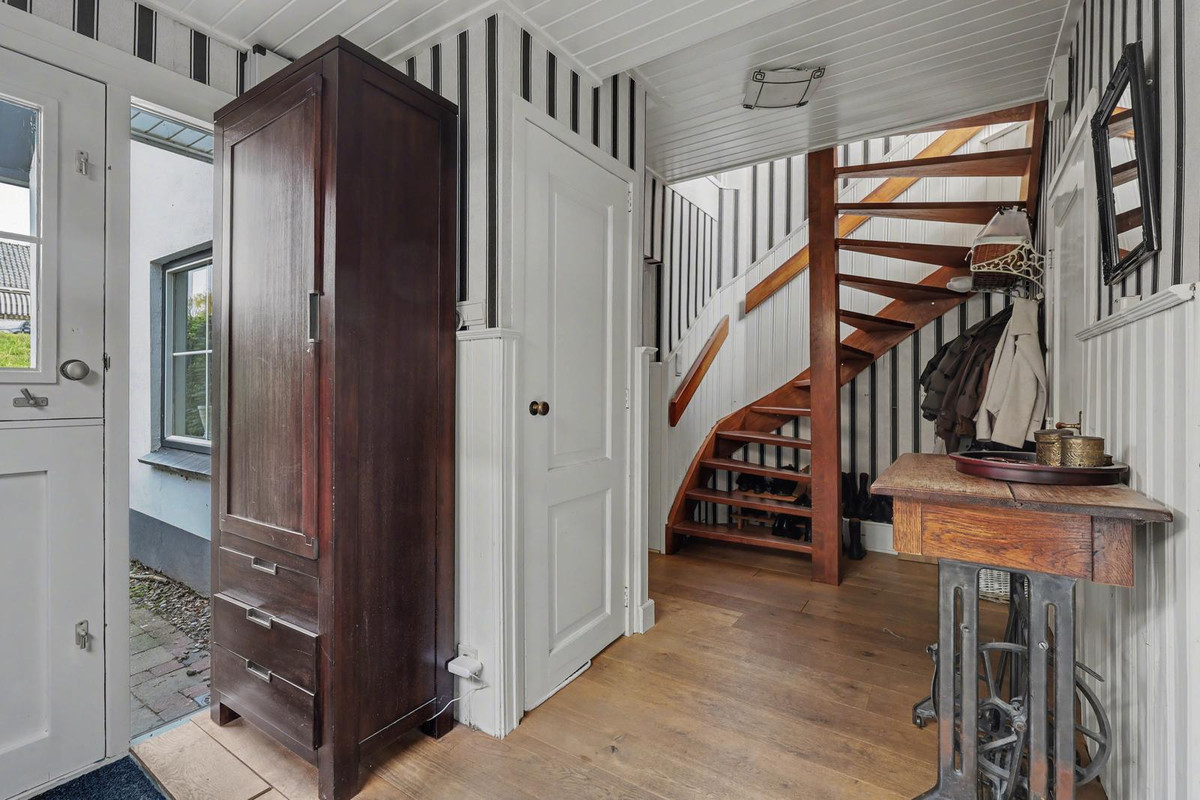 Vrijstaande woning te koop: Blaaksedijk 204, Mijnsheerenland