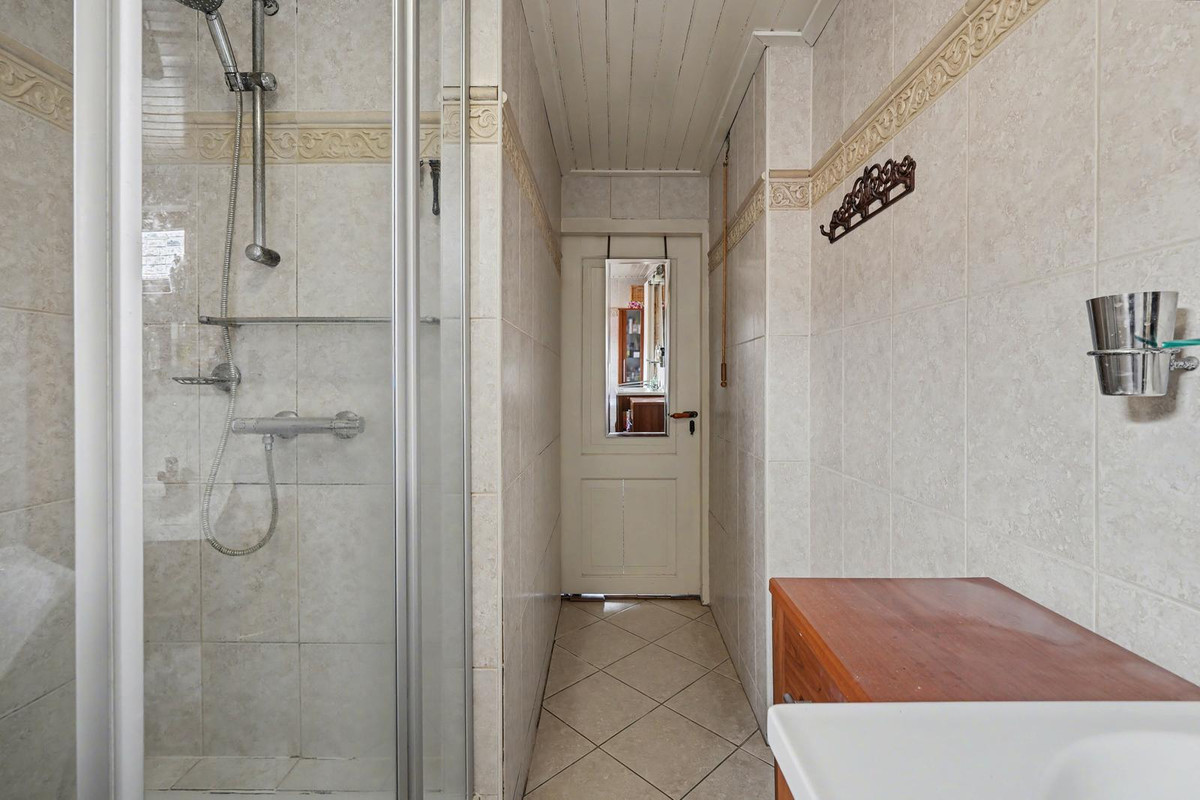 Vrijstaande woning te koop: Blaaksedijk 204, Mijnsheerenland