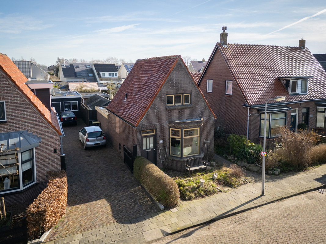 Vrijstaande woning te koop: Slingerweg 111, Hippolytushoef