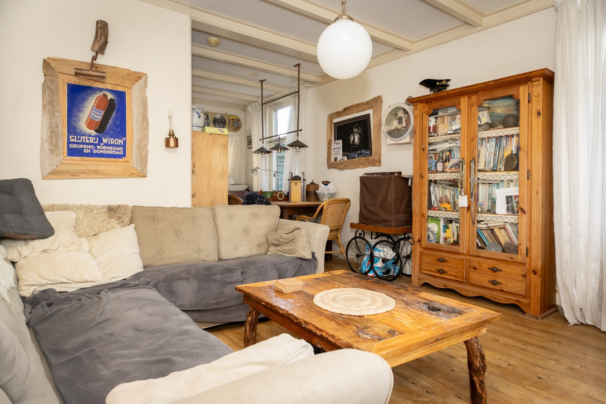Vrijstaande woning te koop: Slingerweg 111, Hippolytushoef