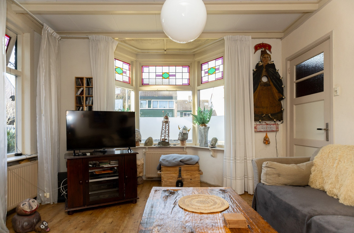 Vrijstaande woning te koop: Slingerweg 111, Hippolytushoef