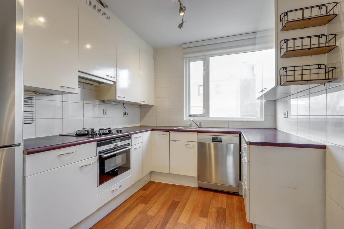 Tussenwoning te koop: Engelsholm 52, Hoofddorp