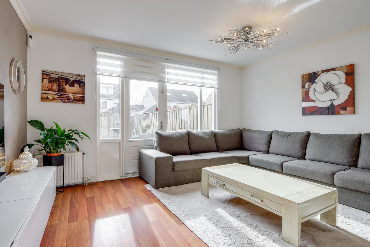Tussenwoning te koop: Engelsholm 52, Hoofddorp