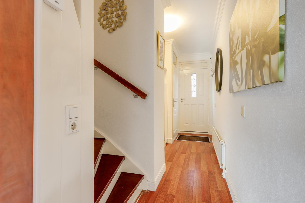 Tussenwoning te koop: Engelsholm 52, Hoofddorp