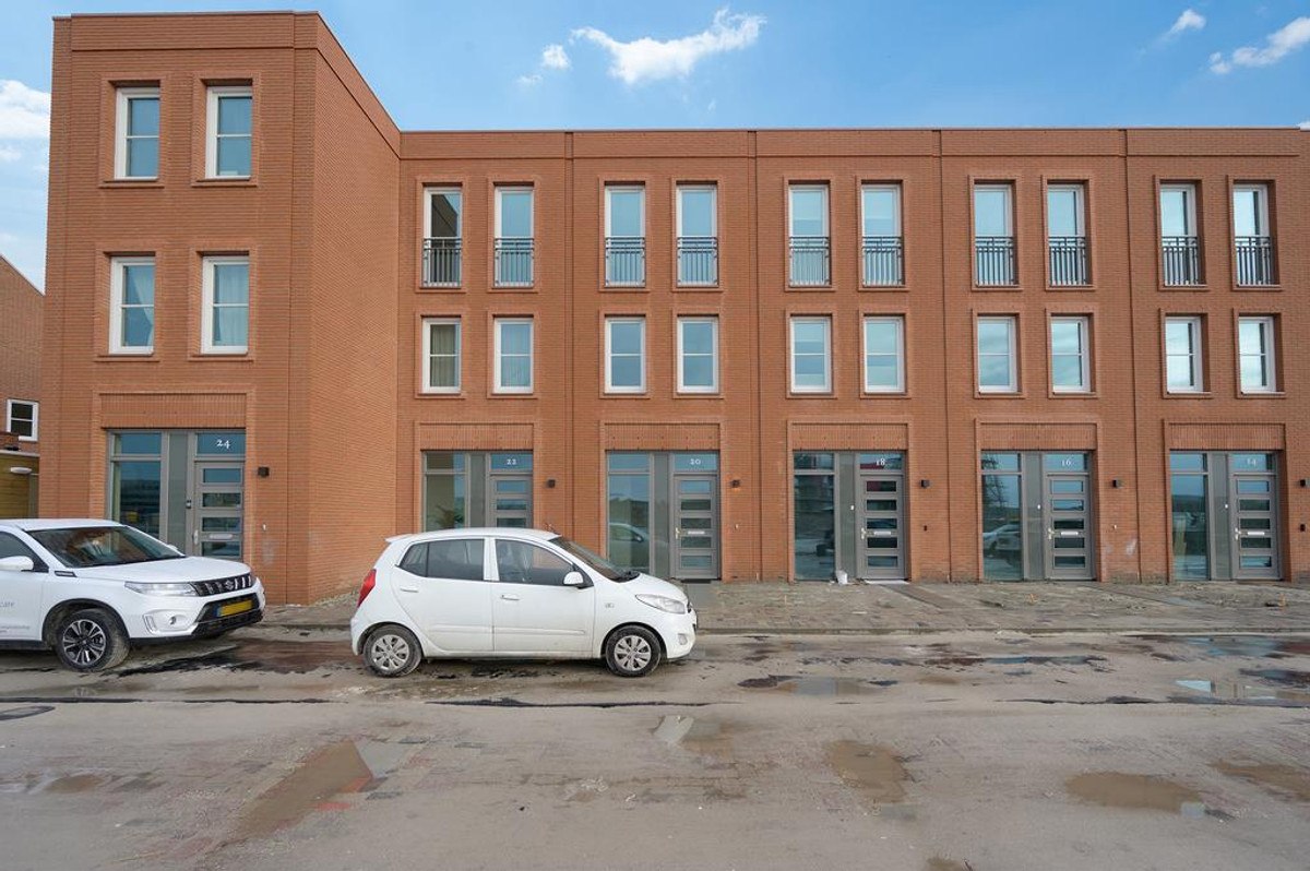 Letlandstraat 20, Almere