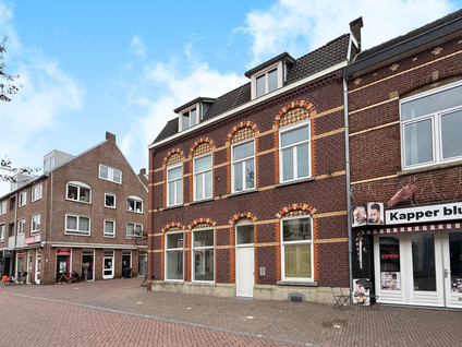 Bovenste straat 51
