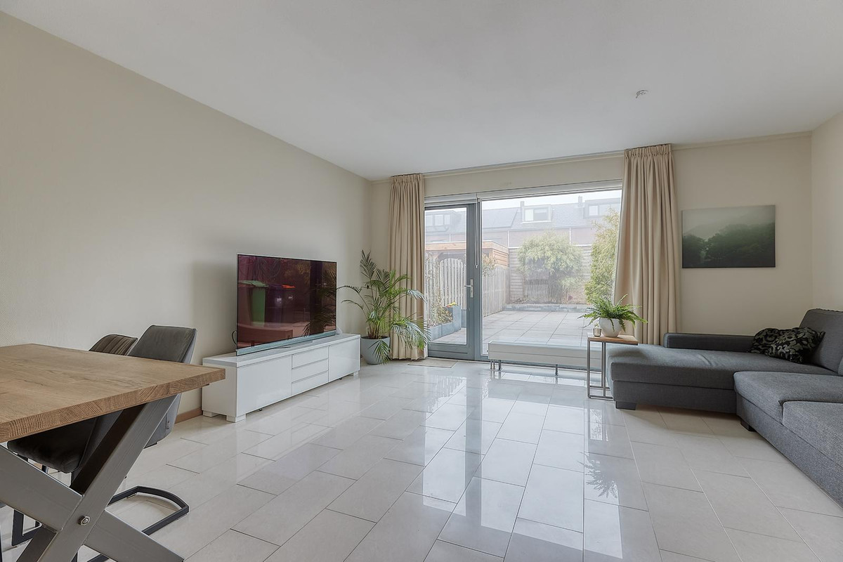 Tom Navislaan 42, Den Haag