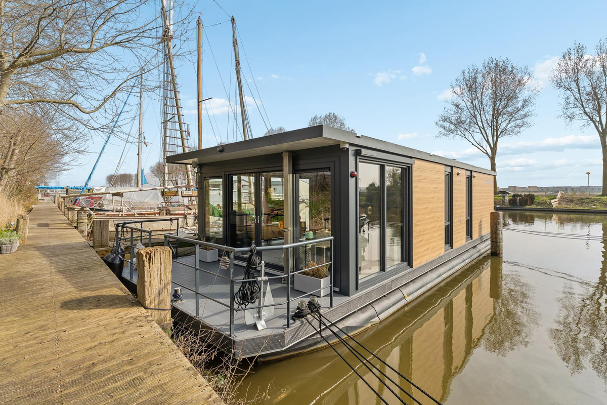Vrijstaande woning te koop: Kraanweg 28, Lelystad