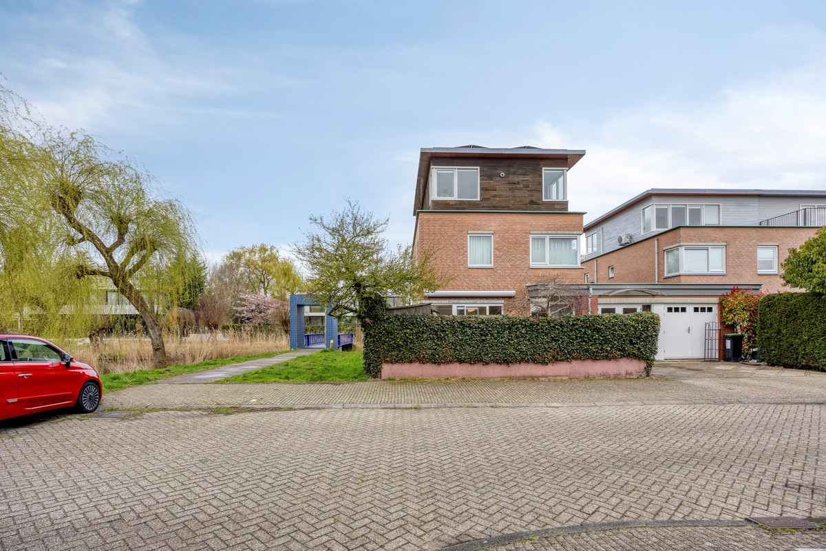 Hoekwoning te huur: Eisdenstraat 68, Amsterdam