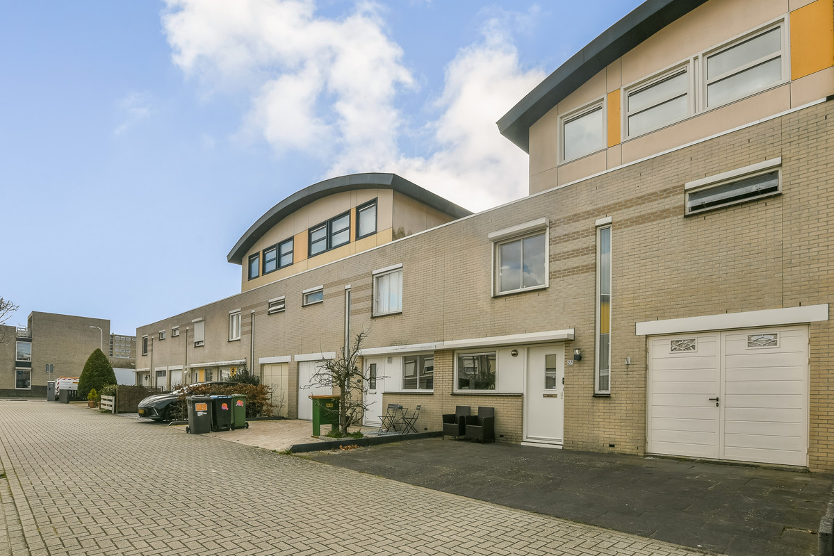Hoekwoning te koop: Fanfarehof 27, Zaandam