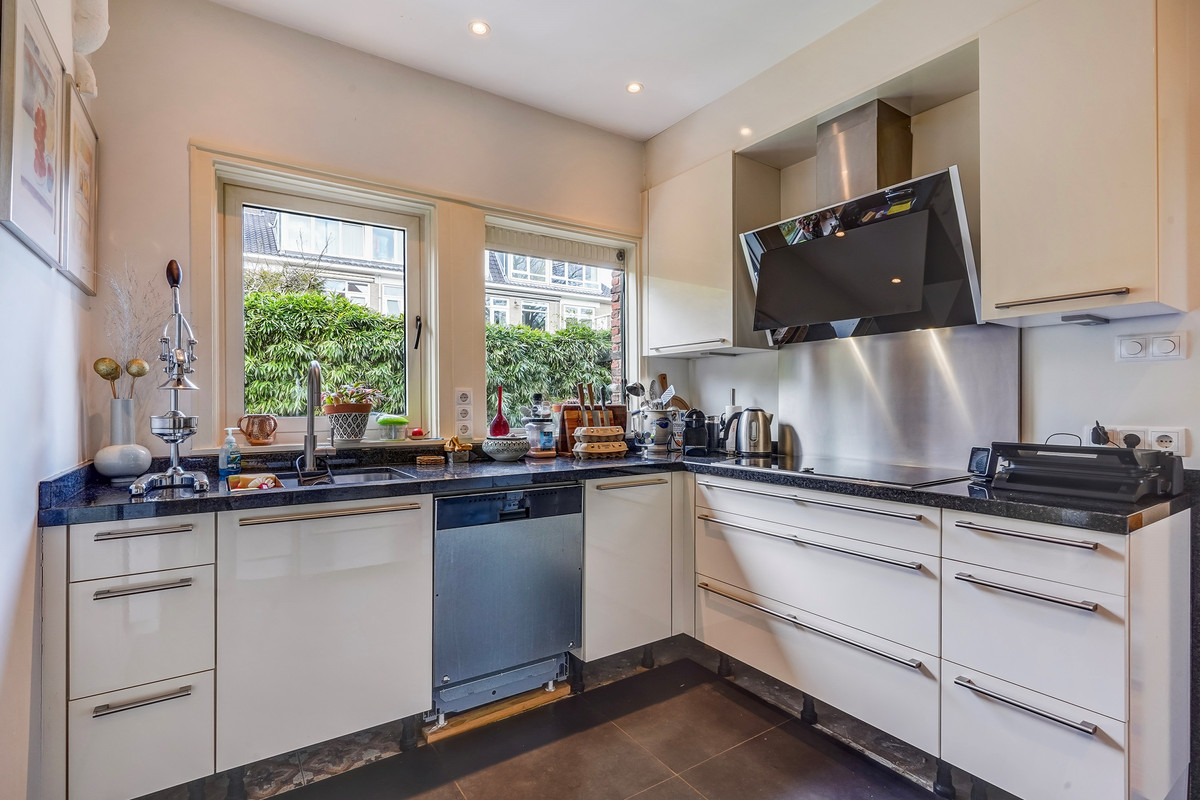 Tussenwoning te koop: Benoordenhoutseweg 254, 'S-Gravenhage