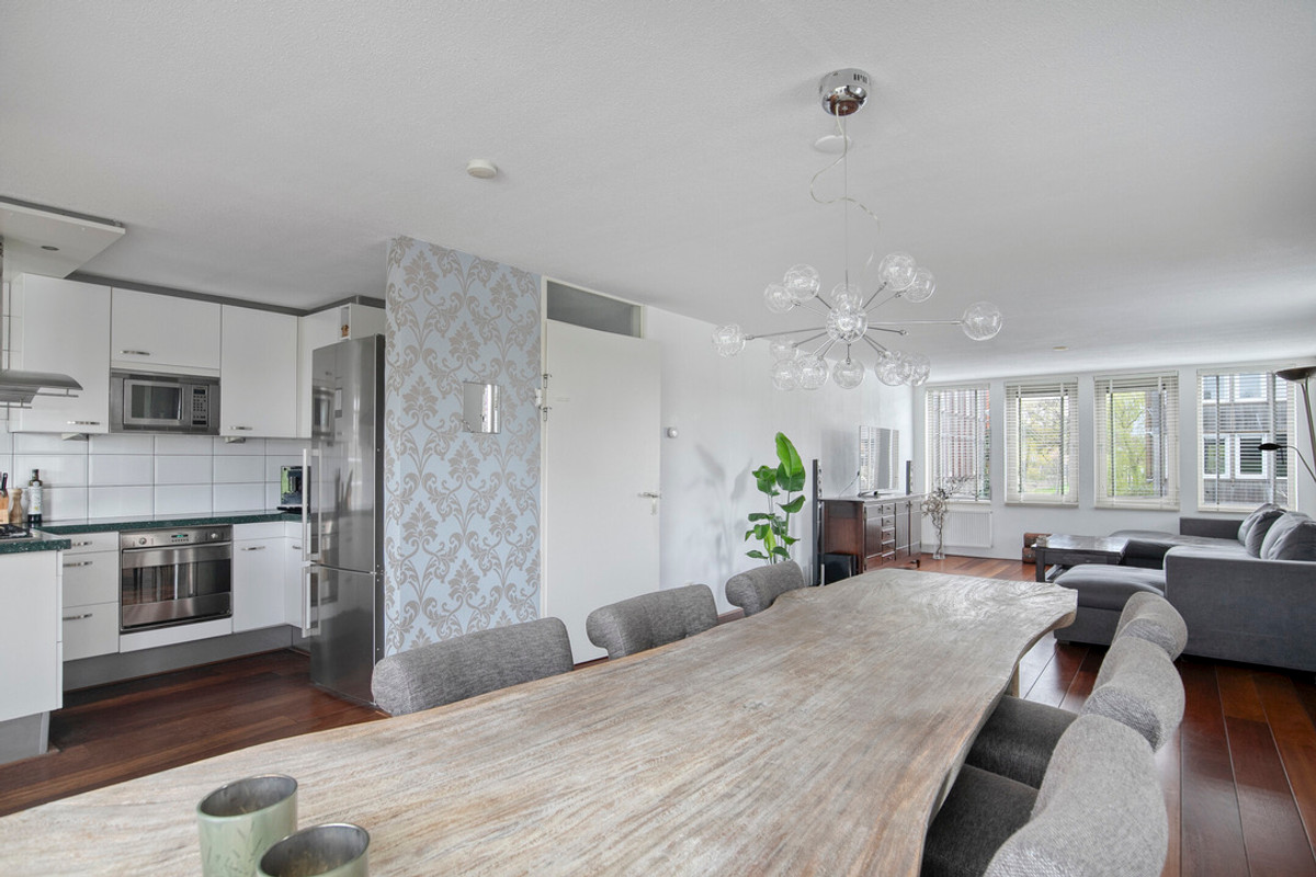 Twee-onder-één-kap te koop: Schillingdijk 9, Amsterdam