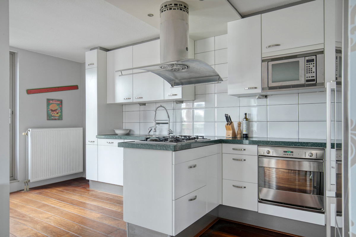 Twee-onder-één-kap te koop: Schillingdijk 9, Amsterdam