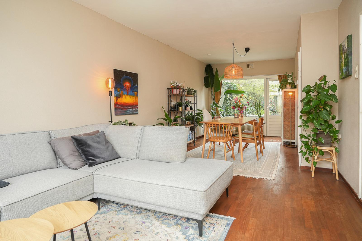 Tussenwoning te koop: Catharina van Renneslaan 16, Utrecht
