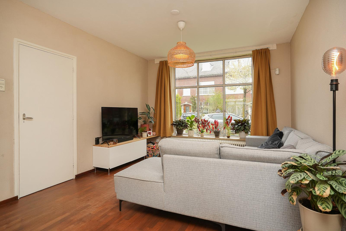 Tussenwoning te koop: Catharina van Renneslaan 16, Utrecht