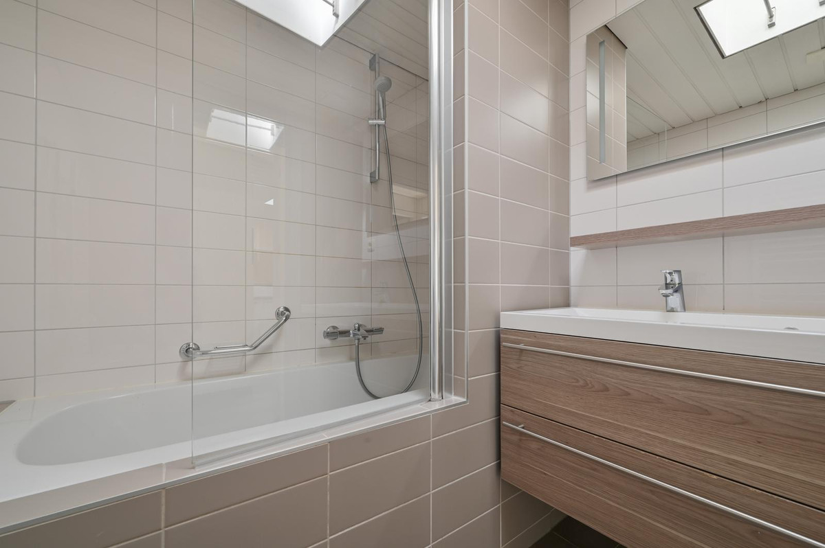 Hoekwoning te koop: Lommerbergen 216, Reuver