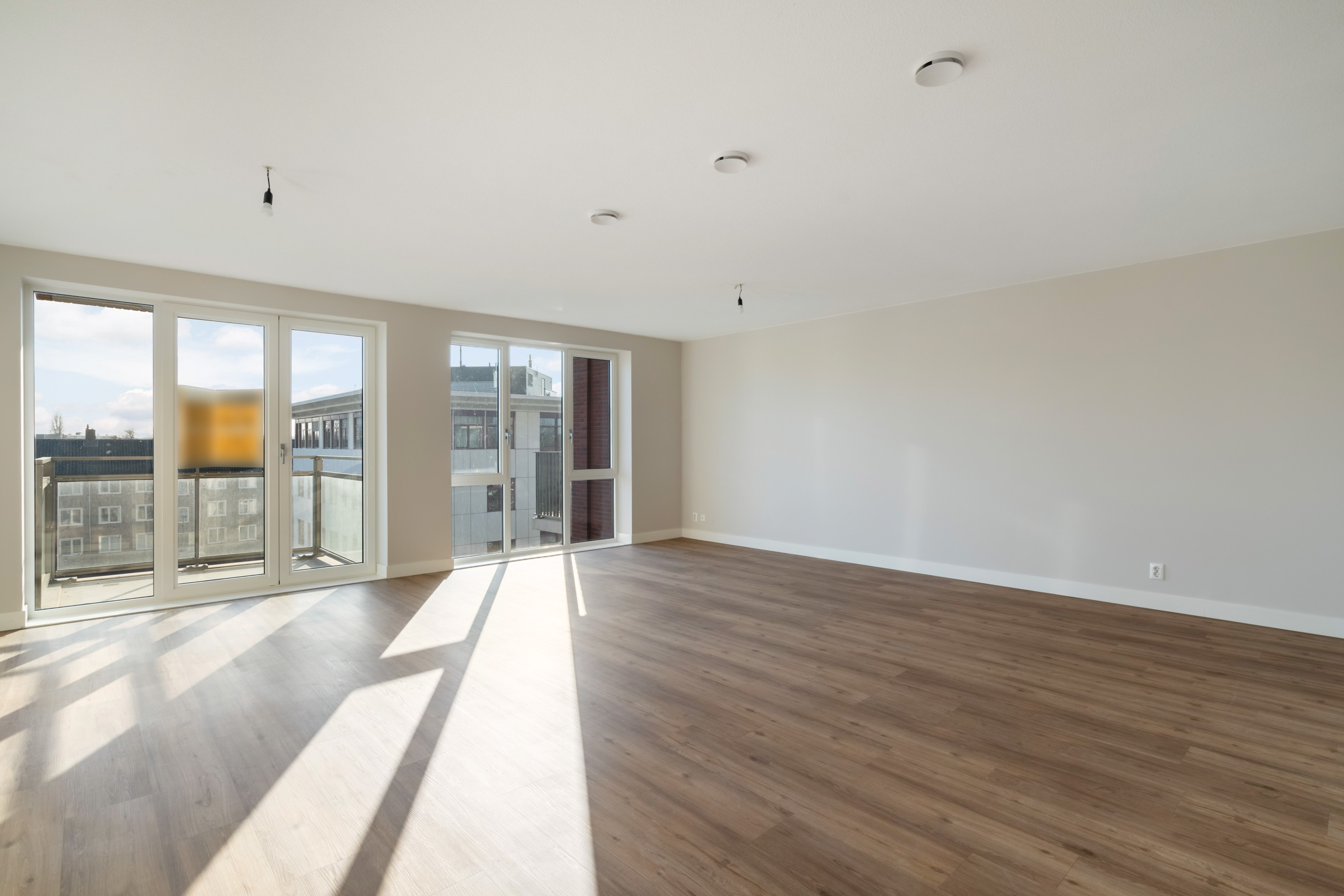 Perzikweg 70, Leiden