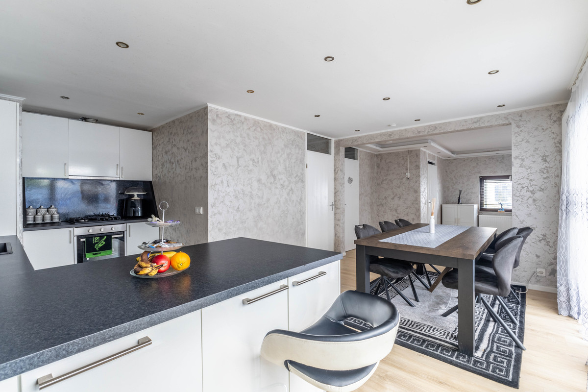Tussenwoning te koop: L.J.M. Beelstraat 21, Amsterdam
