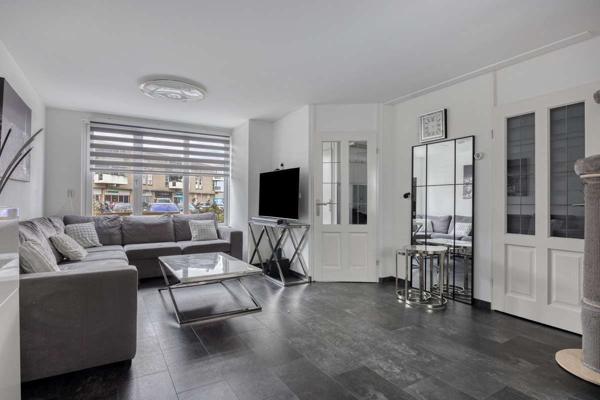 Tussenwoning te koop: Mastbos 176, Hoofddorp