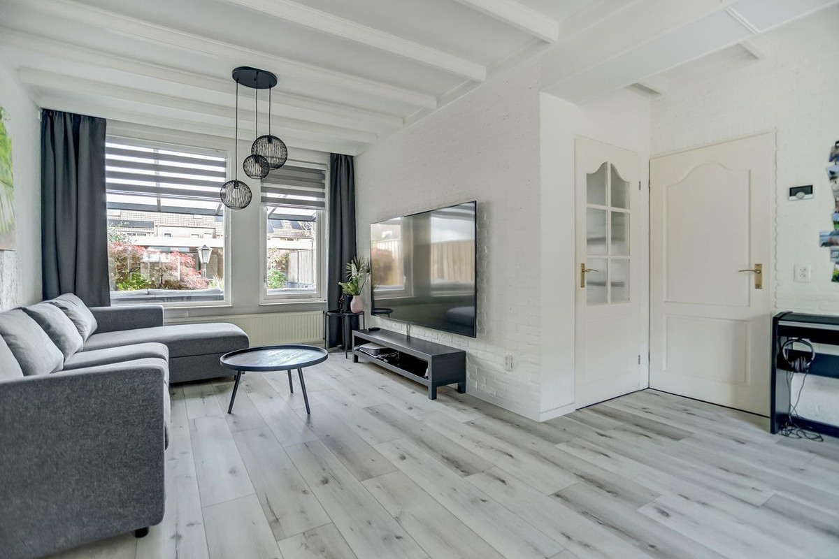 Tussenwoning te koop: Annecyhof 8, Eindhoven
