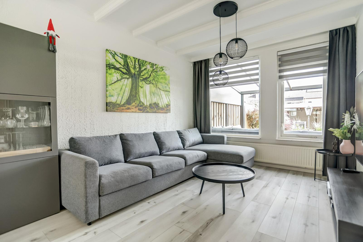 Tussenwoning te koop: Annecyhof 8, Eindhoven