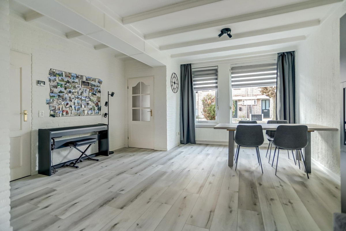 Tussenwoning te koop: Annecyhof 8, Eindhoven