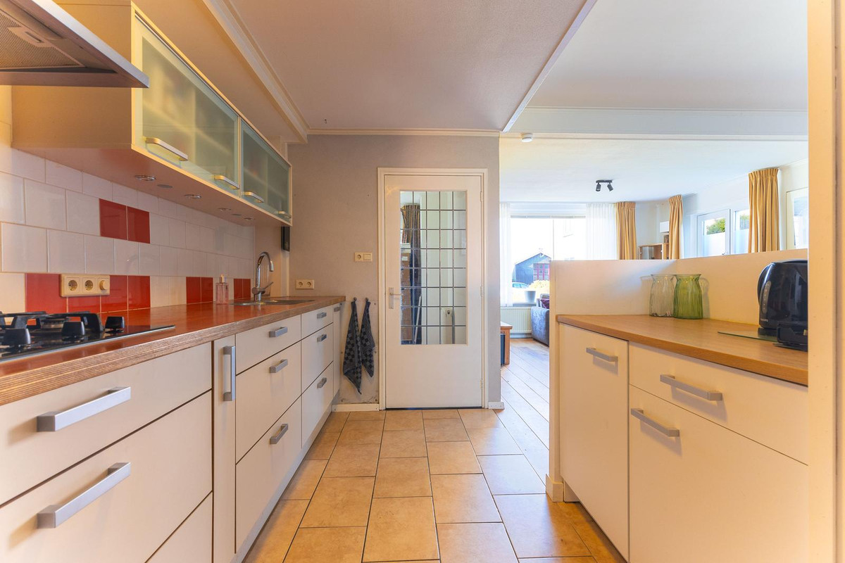 Twee-onder-één-kap te koop: Driestedenweg 136, De Weere