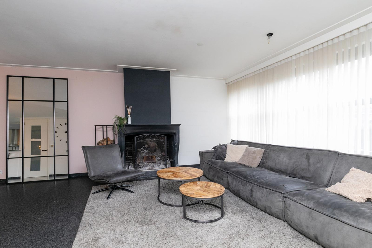 Hoekwoning te koop: Makkumplein 1, Tilburg
