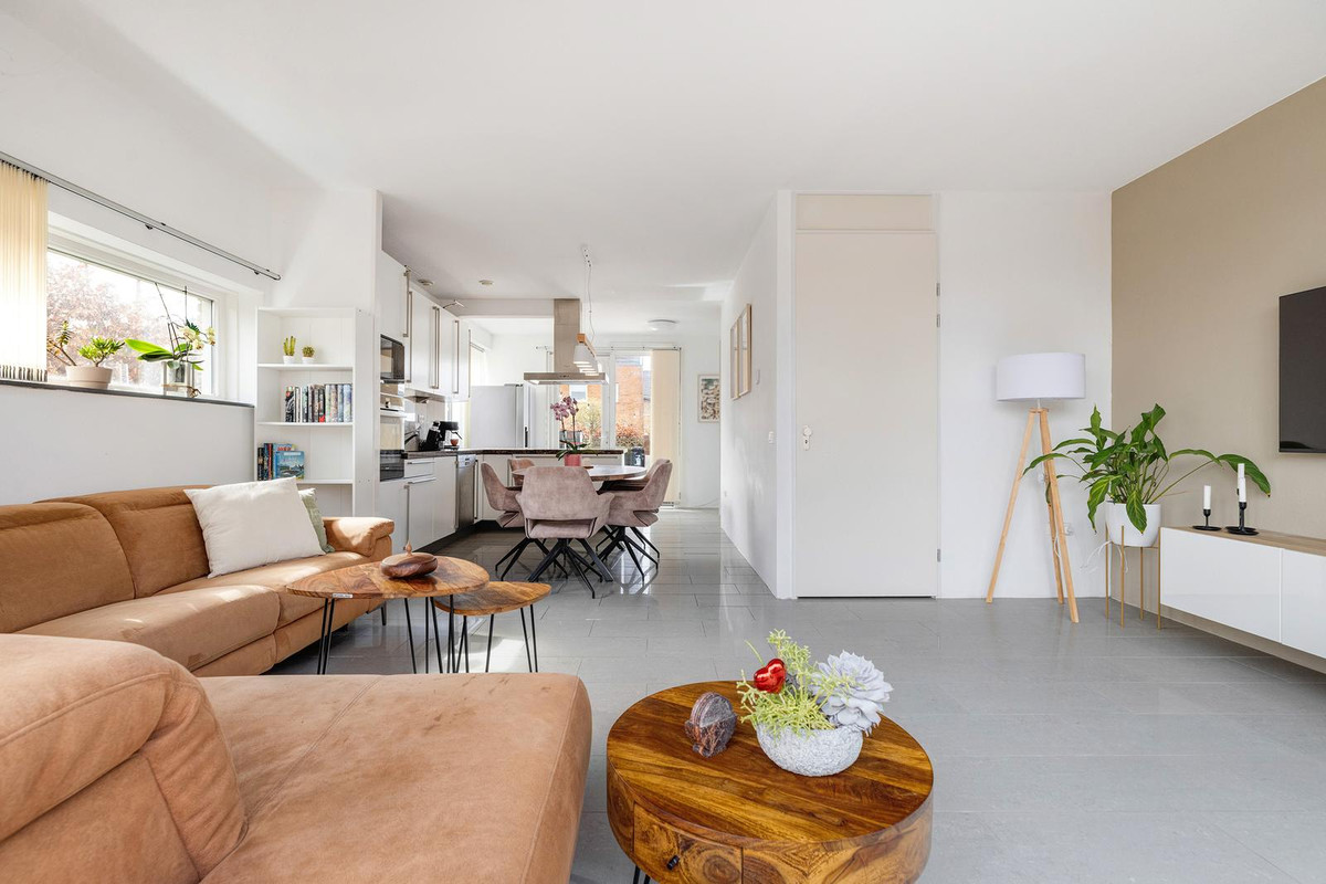 Hoekwoning te koop: Madame Gresstraat 46, Rotterdam