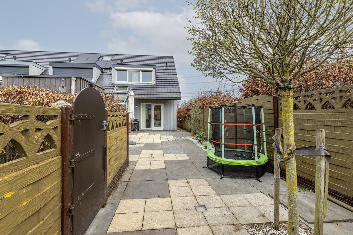 Hoekwoning te koop: Madame Gresstraat 46, Rotterdam